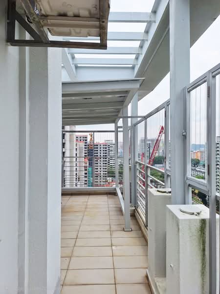 Grandeur 8 Condominium For Sale at S$ 2,200,000 | PropertyGuru Singapore - Balcony