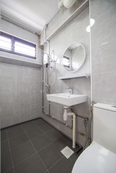 713 Jurong West Street 71, 713 Jurong West Street 71, 3 Bedrooms, 1,119 sqft, HDB Flat For Rent, by Sim Meng Wee, 60085566 - Bathroom - PropertyGuru.com.sg