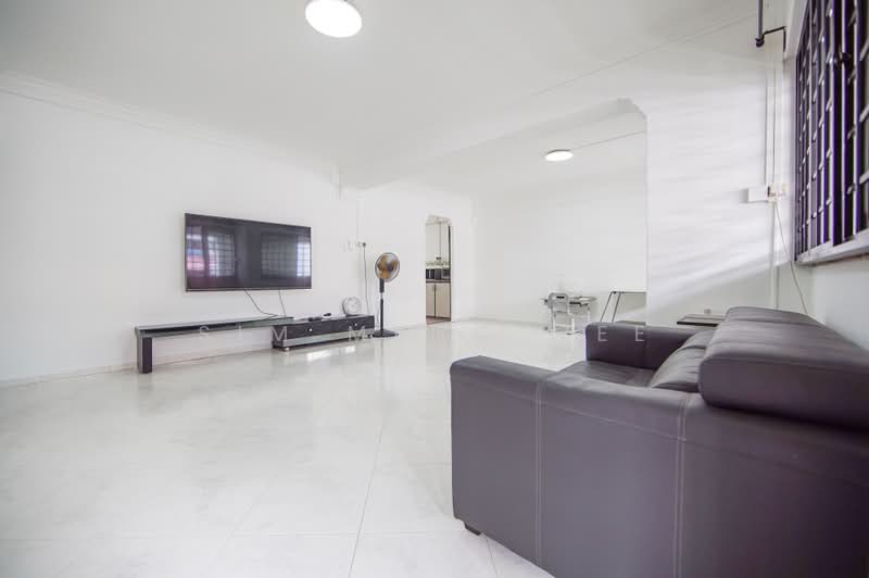 713 Jurong West Street 71, 713 Jurong West Street 71, 3 Bedrooms, 1,119 sqft, HDB Flat For Rent, by Sim Meng Wee, 60085566 - Living Room - PropertyGuru.com.sg