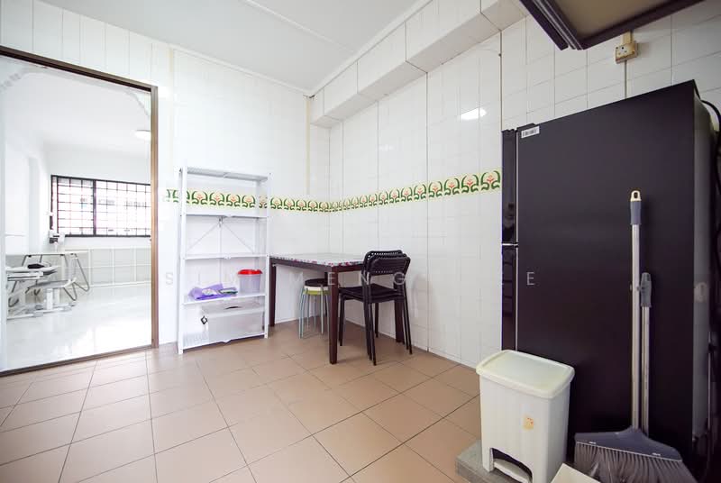 713 Jurong West Street 71, 713 Jurong West Street 71, 3 Bedrooms, 1,119 sqft, HDB Flat For Rent, by Sim Meng Wee, 60085566 - Kitchen - PropertyGuru.com.sg
