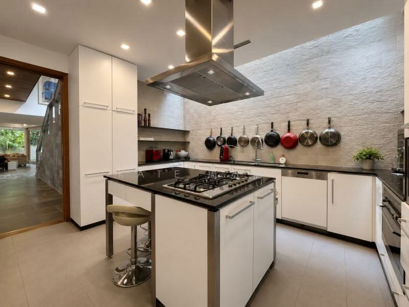 Berrima | Lush Greenery | Huge Living Space | Modern 2.5 Storey, ❤️Within 1km to SCGS ❤️Serene Surrounding, 5 Bedrooms, 6,500 sqft, Bungalow House For Sale, by Kate 周笕簢., 60085627 - PropertyGuru.com.sg