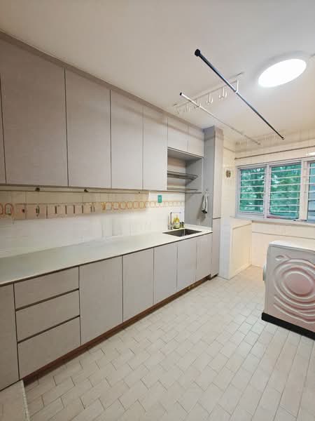 145 Lorong Ah Soo, 145 Lorong Ah Soo, 4 Bedrooms, 1,593 sqft, HDB Flat For Sale, by John Lim Hong Kai, 60085735 - Kitchen - PropertyGuru.com.sg