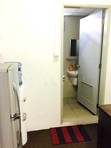 One Commonwealth, 1 Commonwealth Lane, 1,194 sqft, Light Industrial (B1) For Sale, by Brenda Zee (徐黎倫), 60085744 - One Commonwealth, business space for rent - CommercialGuru.com.sg