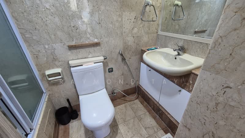 Harbourlights, 66 Telok Blangah Road, Room Rental, 220 sqft, Apartment For Rent, by Raymond Tay, 60085846 - Bathroom - PropertyGuru.com.sg
