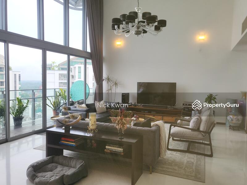 Living (5.4m high ceiling)