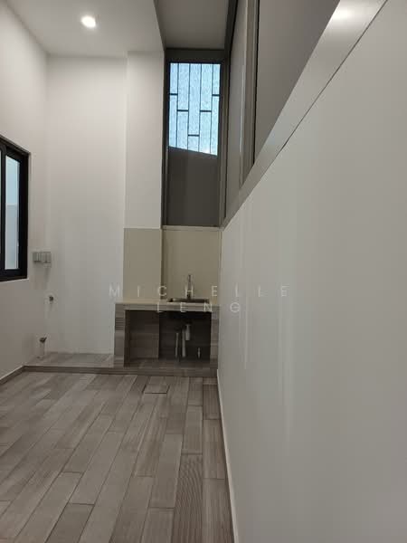 Jalan Lepas, Jalan Lepas, 4 Bedrooms, 3,000 sqft, Terraced House For Rent, by Michelle Leng, 60086103 - Yard - PropertyGuru.com.sg