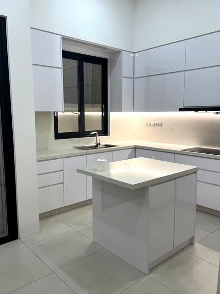 Jalan Lepas, Jalan Lepas, 4 Bedrooms, 3,000 sqft, Terraced House For Rent, by Michelle Leng, 60086103 - Kitchen - PropertyGuru.com.sg