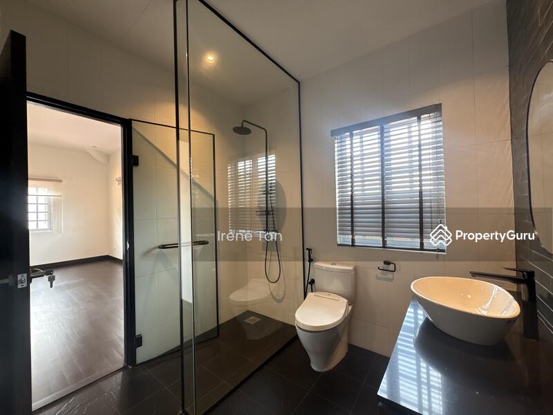 Common Bathroom