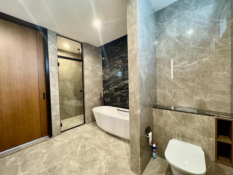 Masterbed Room Toilet 