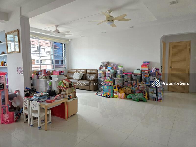 For Sale - 102 Pasir Ris Street 12
