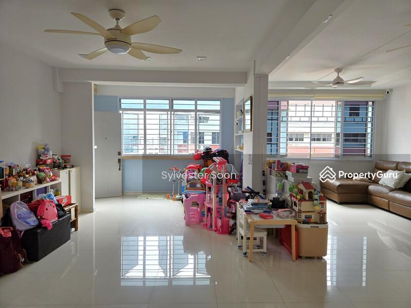 For Sale - 102 Pasir Ris Street 12