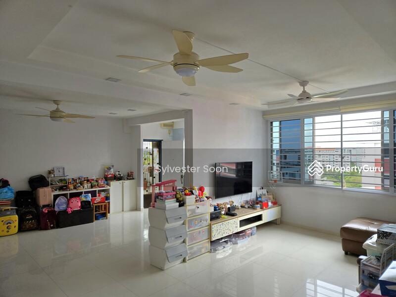 For Sale - 102 Pasir Ris Street 12