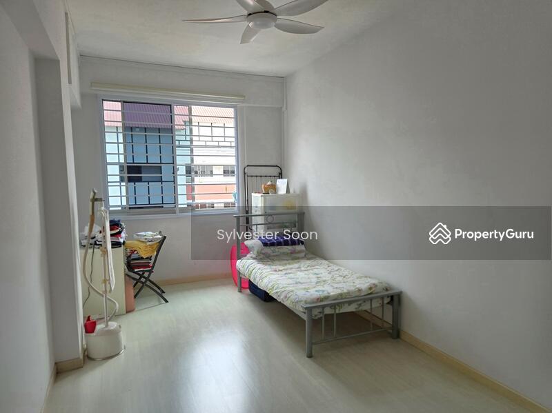 For Sale - 102 Pasir Ris Street 12