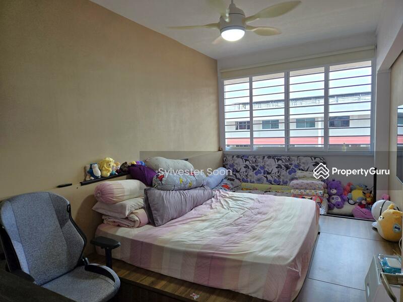 For Sale - 102 Pasir Ris Street 12