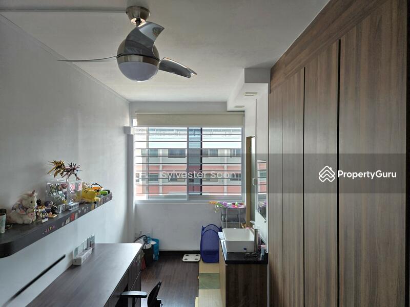 For Sale - 102 Pasir Ris Street 12