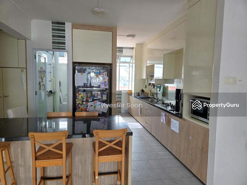 For Sale - 102 Pasir Ris Street 12