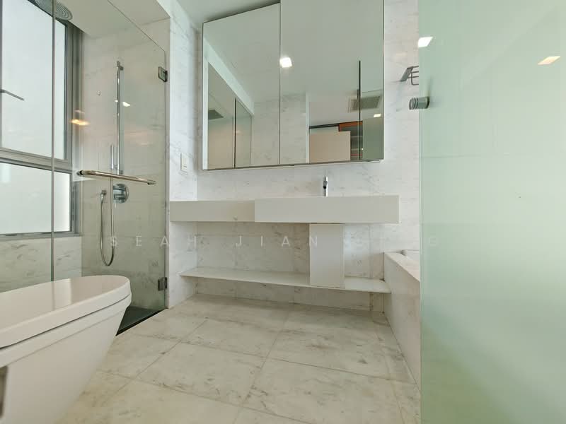 The Azure, 203 Ocean Drive, Harbourfront / Telok Blangah, 3 Bedrooms, 1,711 sqft, Condominium For Rent, by Seah Jian Ling, 60086825 - Bathroom - PropertyGuru.com.sg