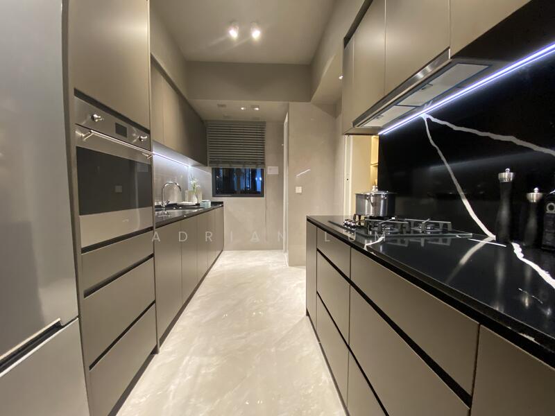 One Marina Gardens, 3 Marina Gardens Lane, 3 Bedrooms, 904 sqft, Apartment For Sale, by Adrian Lum, 60086889 - Kitchen - PropertyGuru.com.sg