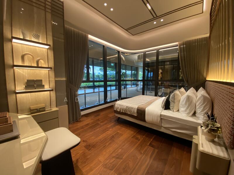 One Marina Gardens, 3 Marina Gardens Lane, 3 Bedrooms, 904 sqft, Apartment For Sale, by Adrian Lum, 60086889 - Master Bedroom - PropertyGuru.com.sg