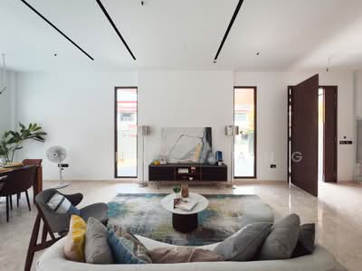 For Sale - ❤️GIANT⚡️Premier VERDANT RESIDENCES Freehold with Pool & Lift ★