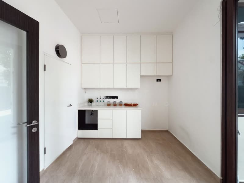 For Sale - ❤️GIANT⚡️Premier VERDANT RESIDENCES Freehold with Pool & Lift ★