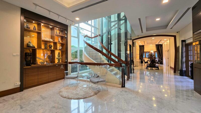 ⭐️ RARE Priced Attractively Move-In GCB in the Heart of Novena, , 6 Bedrooms, 9,500 sqft, Good Class Bungalow For Sale, by Alvin Tan, 60086926 - Entrance - PropertyGuru.com.sg