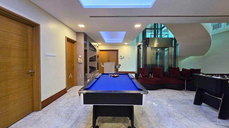 ⭐️ RARE Priced Attractively Move-In GCB in the Heart of Novena, , 6 Bedrooms, 9,500 sqft, Good Class Bungalow For Sale, by Alvin Tan, 60086926 - Living Room - PropertyGuru.com.sg