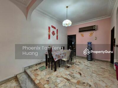 For Sale - 2-Sty Freehold Terrace, Wide Frontage Of 6.8m, 6 Mins Walk To Kovan Mrt