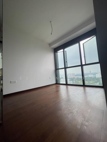 Master Bedroom (Full Height Windows)