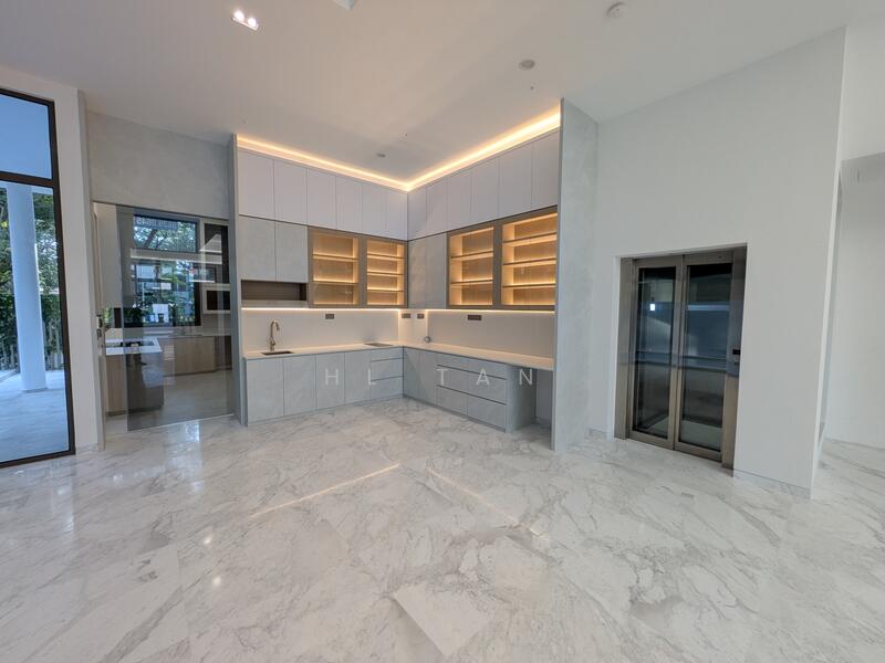 Dry Kitchen