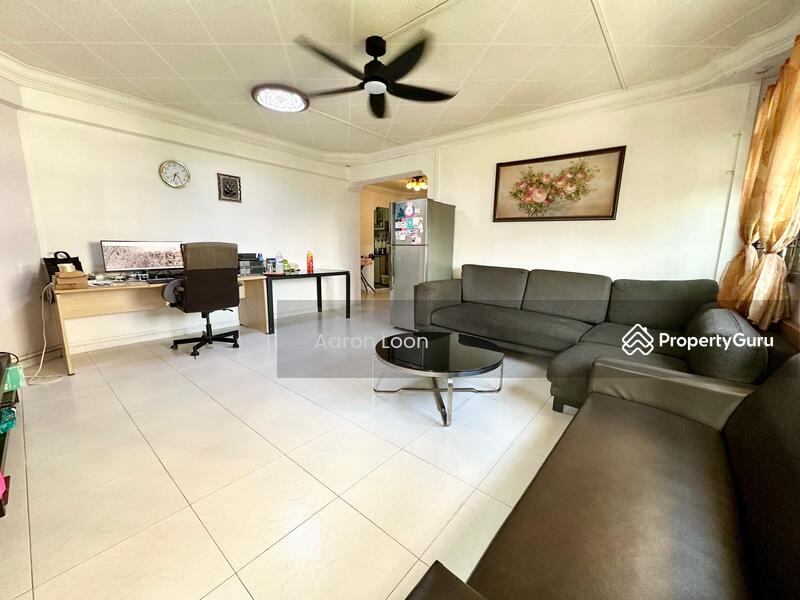For Sale - 318 Tampines Street 33