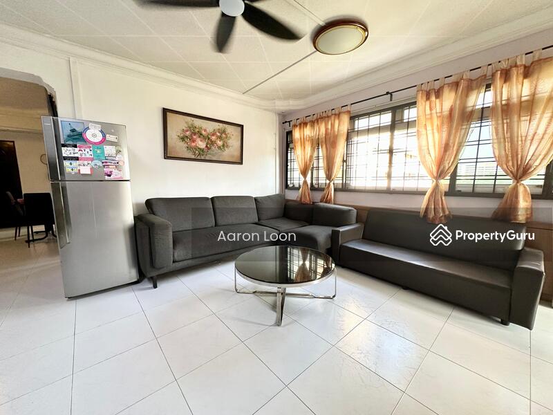 For Sale - 318 Tampines Street 33