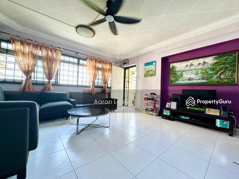 For Sale - 318 Tampines Street 33