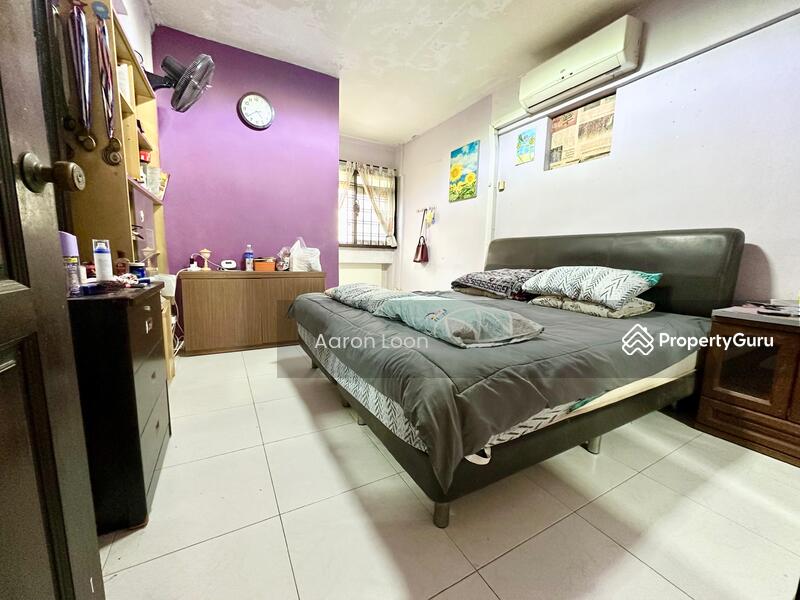 For Sale - 318 Tampines Street 33