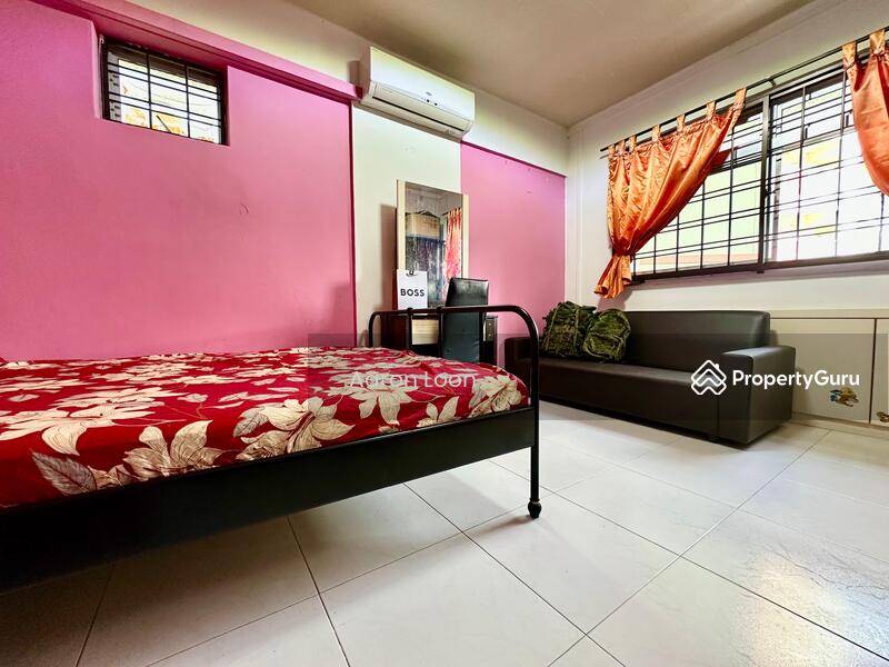 For Sale - 318 Tampines Street 33
