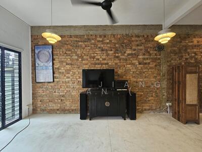 For Rent - Everitt Road