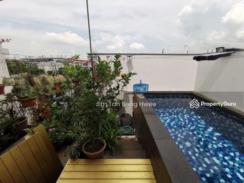 Roof Terrace with Private Pool