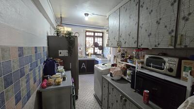 For Rent - 2 Jalan Batu