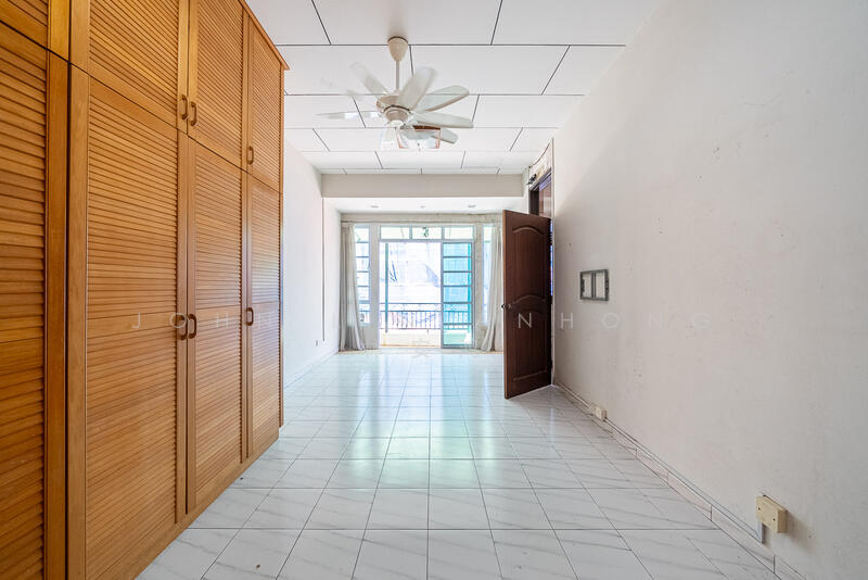 For Sale - Kembangan Estate