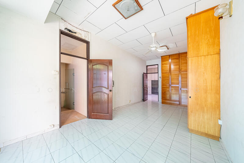 For Sale - Kembangan Estate