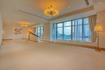 For Rent - One of the Rare Whole Level Unit in City Orchard