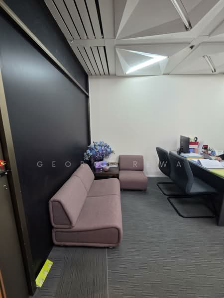 Peninsula Plaza, 111 North Bridge Road, 441 sqft, Office For Rent, by George Rewa, 60088161 - CommercialGuru.com.sg