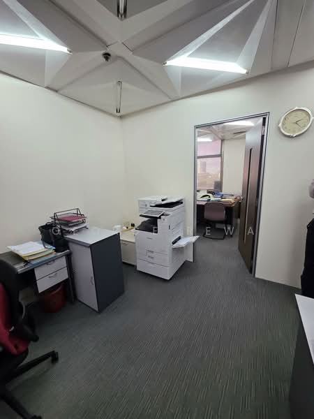 Peninsula Plaza, 111 North Bridge Road, 441 sqft, Office For Rent, by George Rewa, 60088161 - Interior - CommercialGuru.com.sg