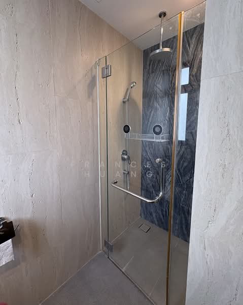 Stellar RV, 408 River Valley Road, Tanglin / Holland / Bukit Timah, 2 Bedrooms, 581 sqft, Condominium For Rent, by Frances Huang, 60088197 - Master Bathroom - PropertyGuru.com.sg