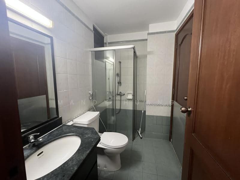 Changi Court, 698 Upper Changi Road East, Bedok / Upper East Coast, 3 Bedrooms, 1,163 sqft, Condominium For Rent, by Mandy Huang, 60088466 - Bathroom - PropertyGuru.com.sg