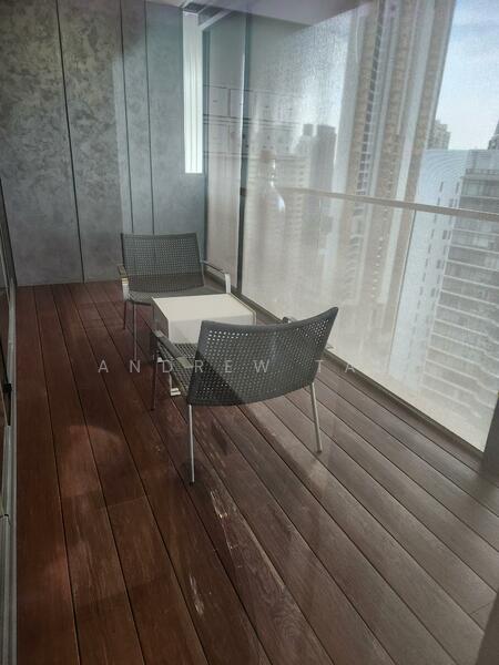 Balcony (Living room)