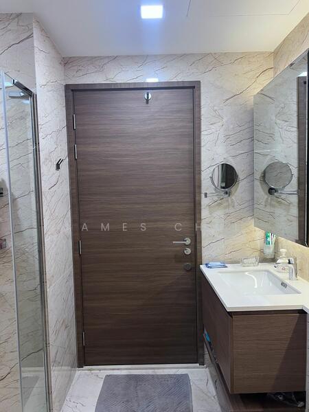 Queens Peak Condominium For Sale at S$ 1,200,000 | PropertyGuru Singapore - Bathroom