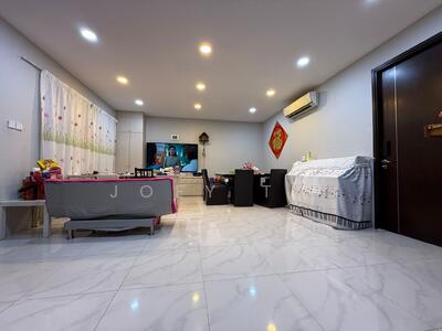 For Sale - Everitt Road