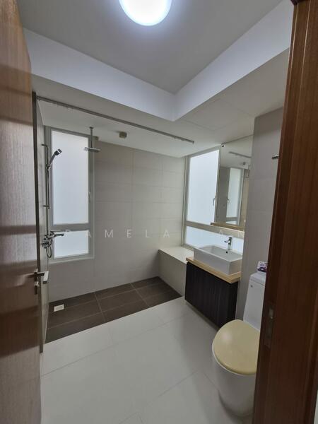 Mi Casa Condominium For Sale at S$ 1,780,000 | PropertyGuru Singapore - Bathroom