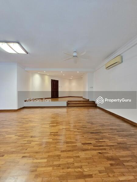 Living Room & Entrance Foyer